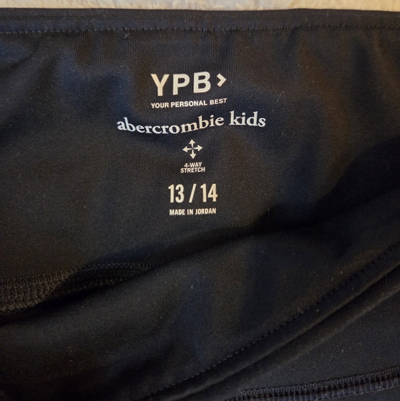 Abercrombie Kids Black Flare Leggings With Pocket Size 13/14 - Picture 3 of 5
